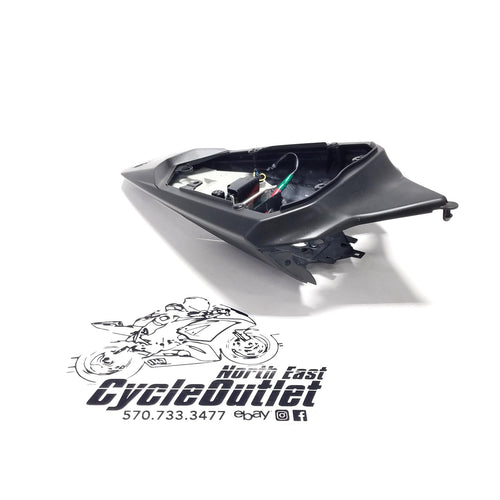 2014 08-16 YAMAHA YZF R6 CENTER REAR BACK TAIL FAIRING COVER TRIM COWL